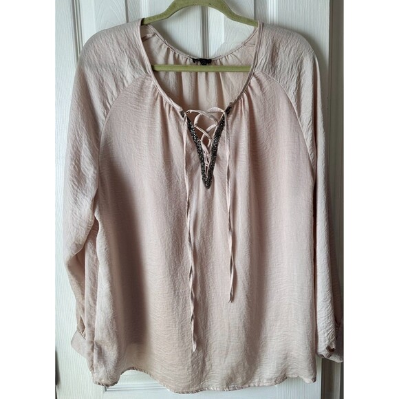 Coco + Carmen Champagne LS Lace Up V-Neck Blouse w/ glass seed beads Size XXL - Picture 1 of 9